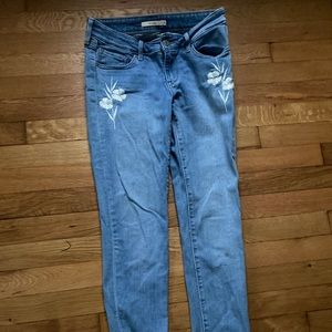Floral Levi’s 26